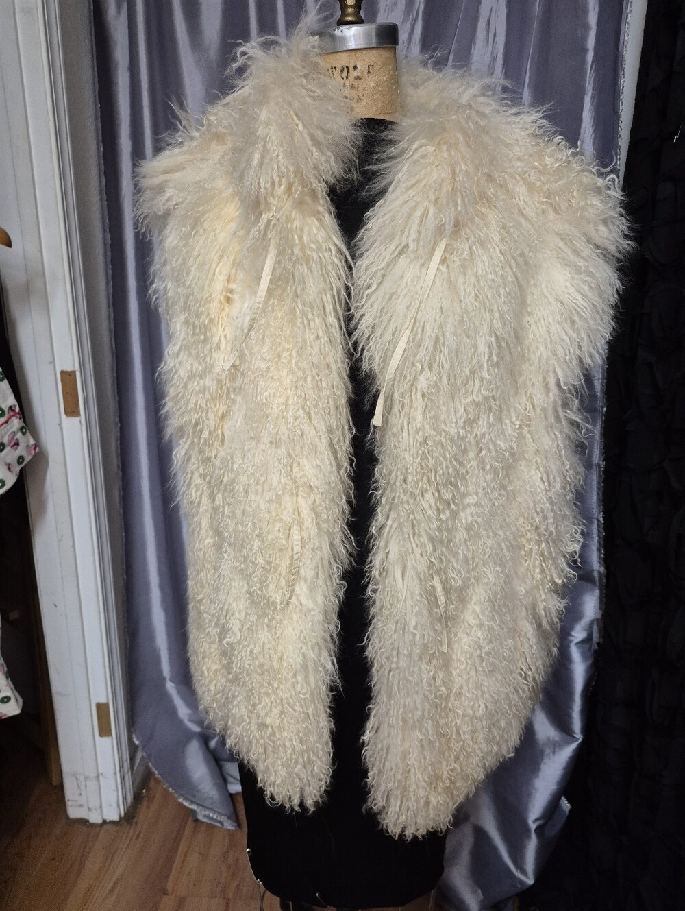Vintage Genuine MONGLIAN Lamb FUR Reversible Vest/ Detachable Knit Sleeves